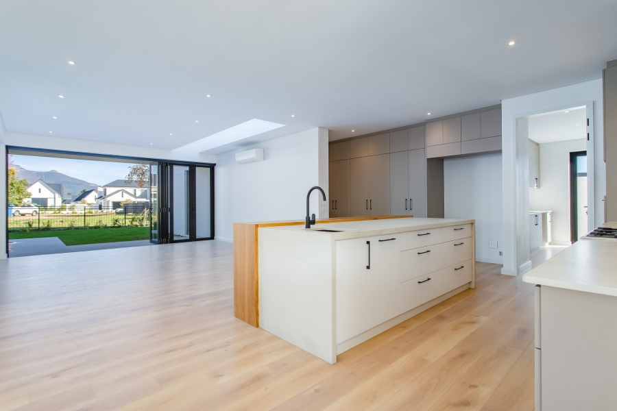 To Let 4 Bedroom Property for Rent in Pearl Valley at Val de Vie Western Cape
